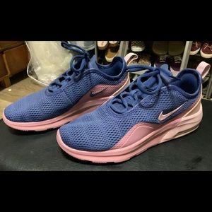 Nike Airmax Motion 2